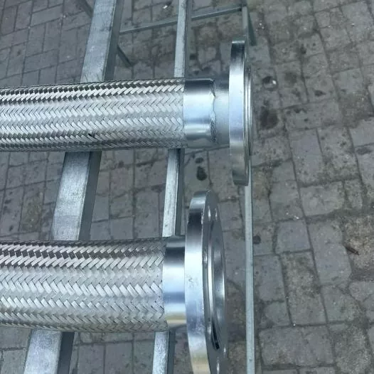 Furtun metalic flexibil ondulat